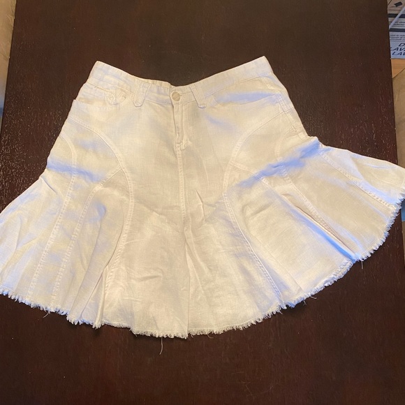 Cute white linen skirt - Picture 2 of 4